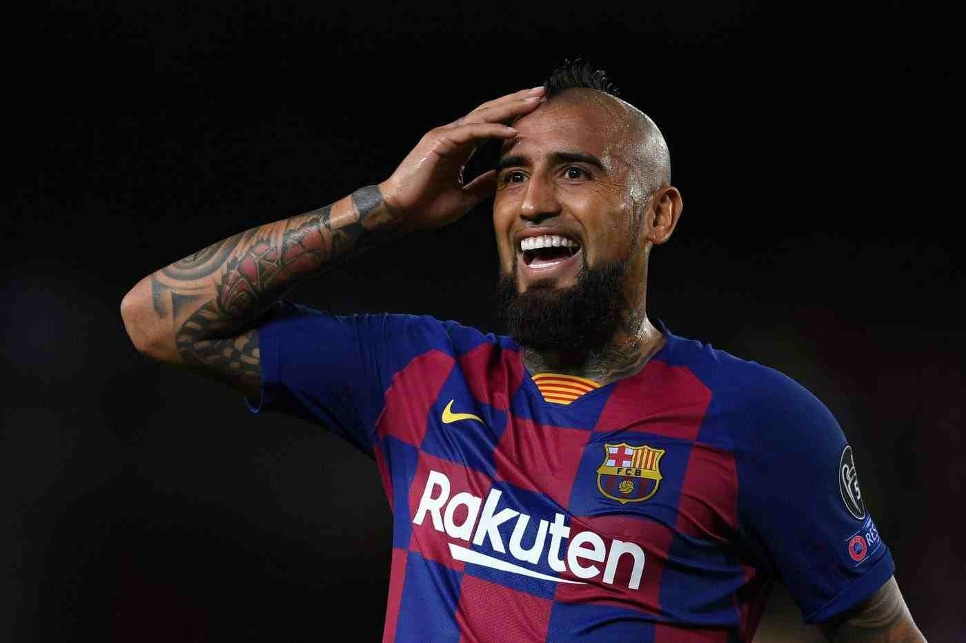 Arturo Vidal: "Barselona"da xoşbəxt deyiləm"